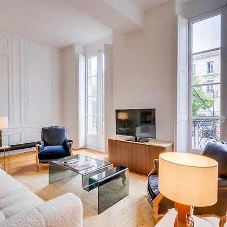 Le Tresor - Appt Dans Le Triangle Dor De Bordeaux Apartment Exterior photo