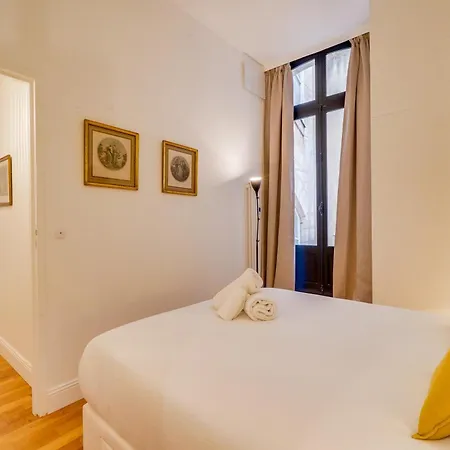 Le Tresor - Appt Dans Le Triangle Dor De Bordeaux Apartment Exterior photo